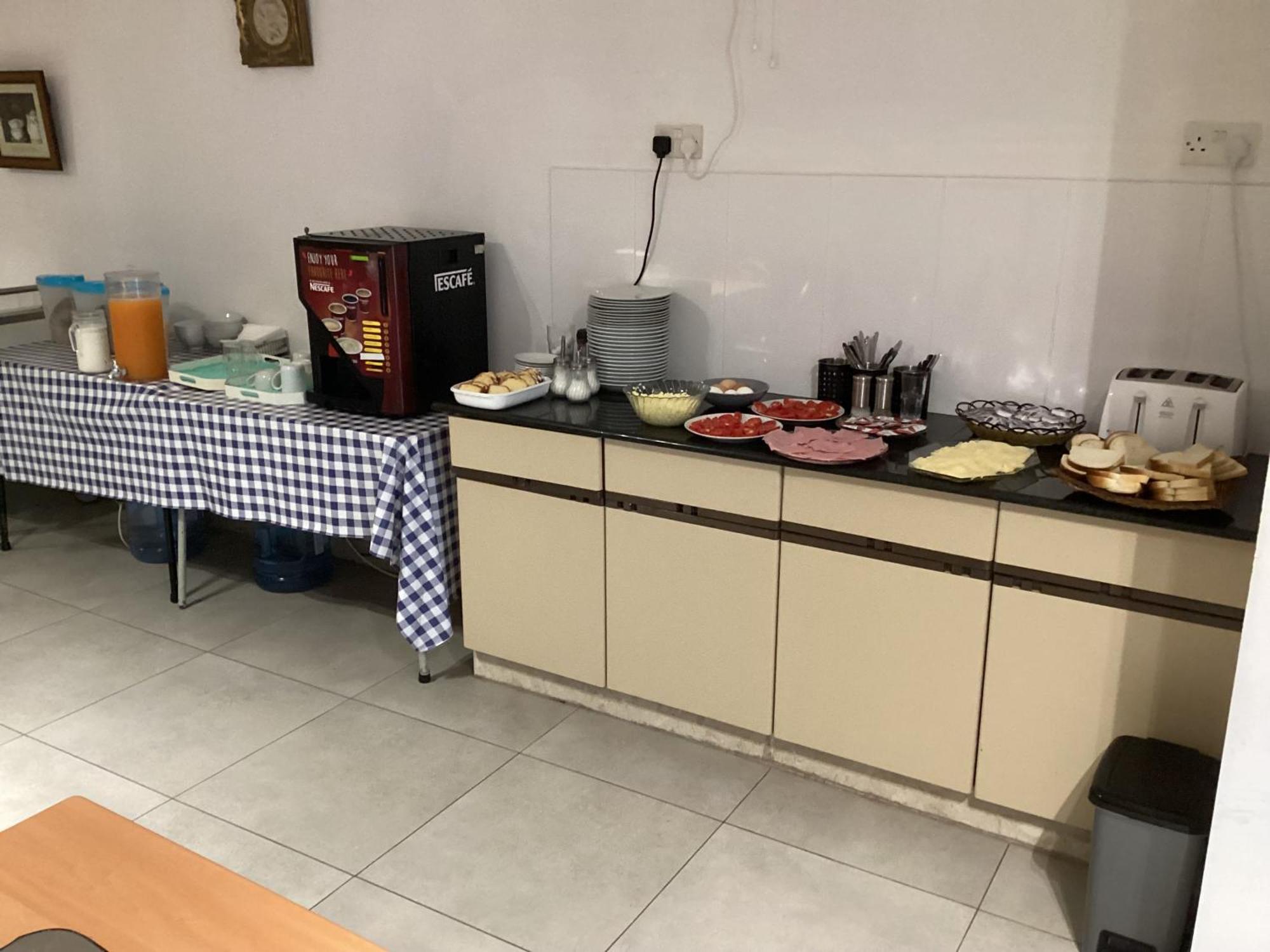 Whitestar Guesthouse Салина Экстерьер фото