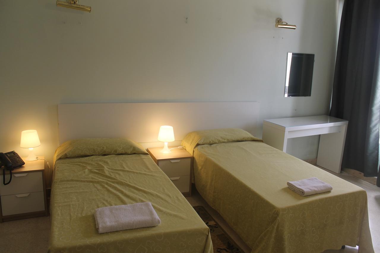 Whitestar Guesthouse Салина Экстерьер фото