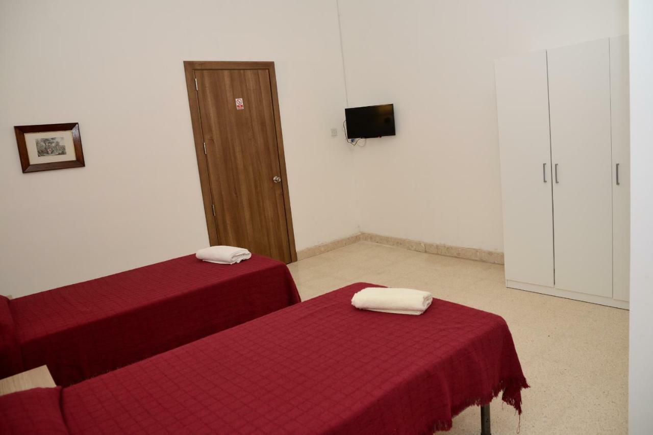 Whitestar Guesthouse Салина Экстерьер фото