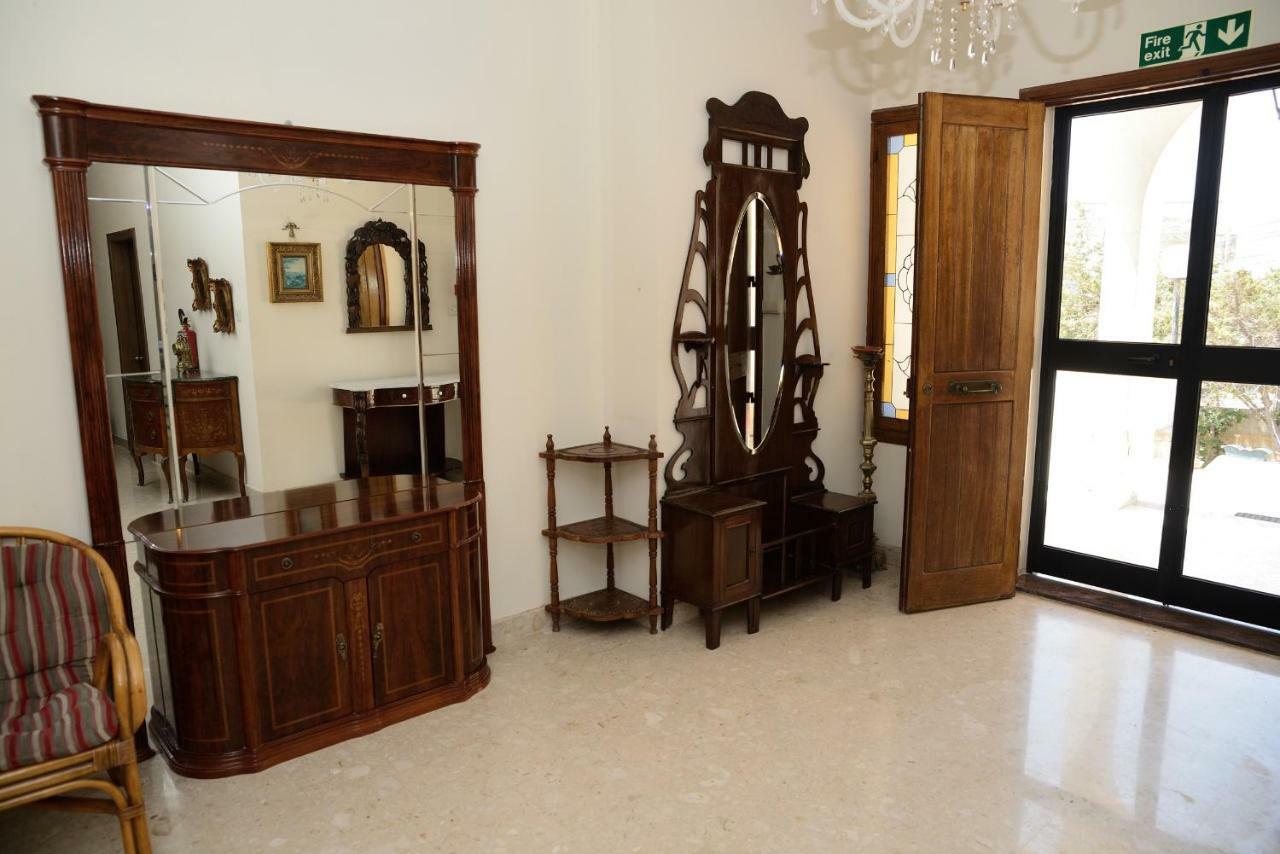 Whitestar Guesthouse Салина Экстерьер фото