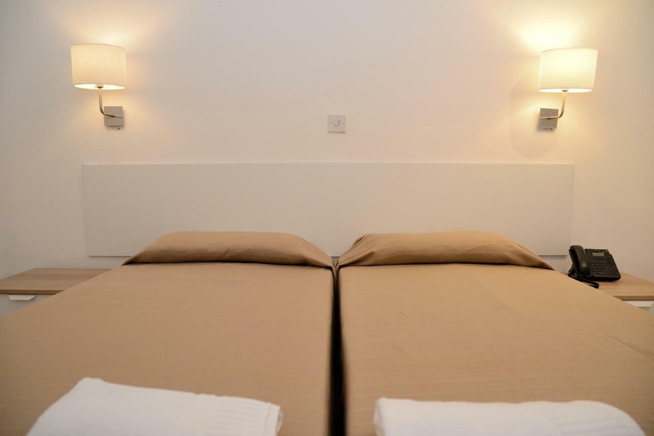 Whitestar Guesthouse Салина Экстерьер фото